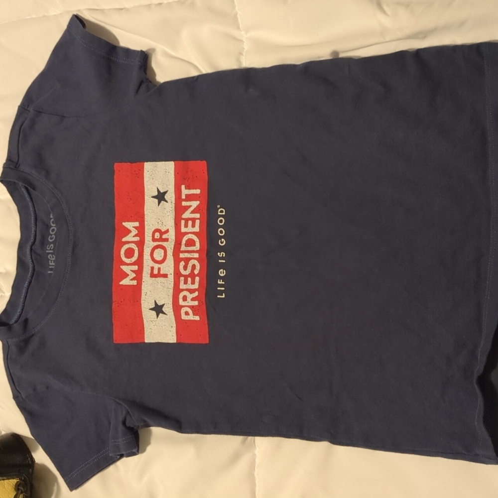 Nwot life is good tee